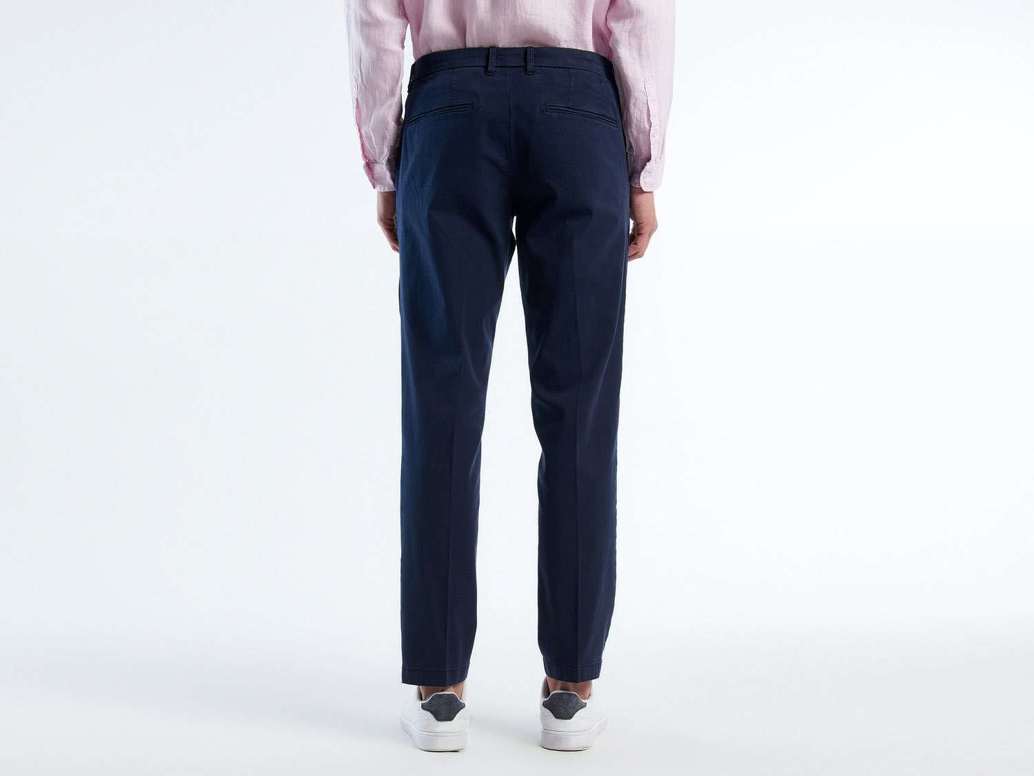 Back view of navy men&