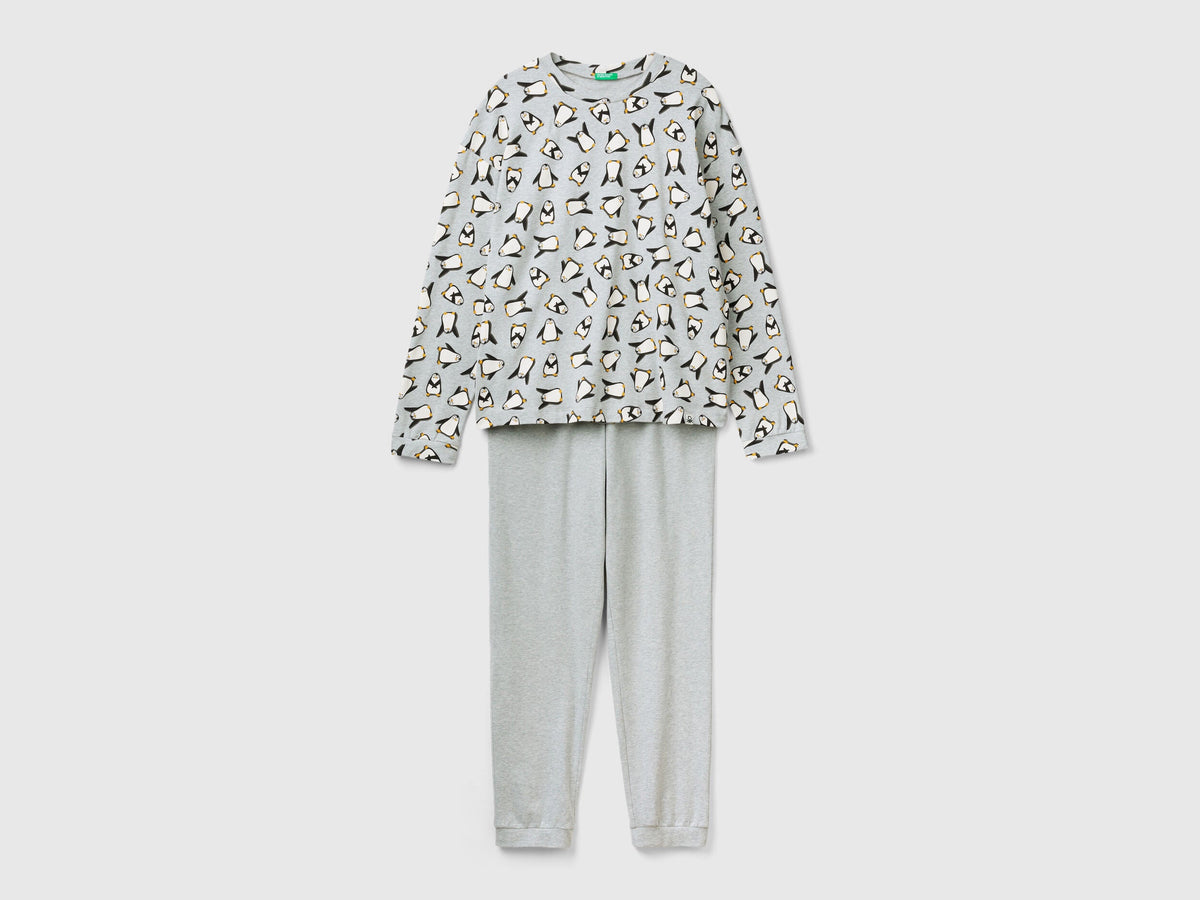 Flat lay front view of men&