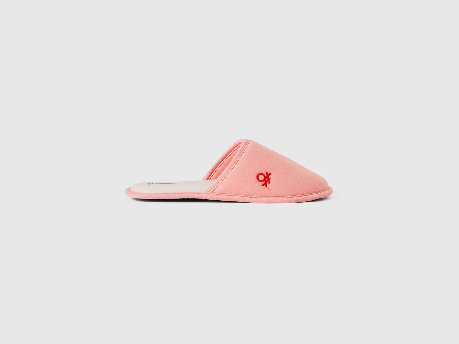 A single pink Women&