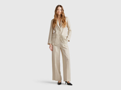 Close-up of the fabric texture and details of a white women&
