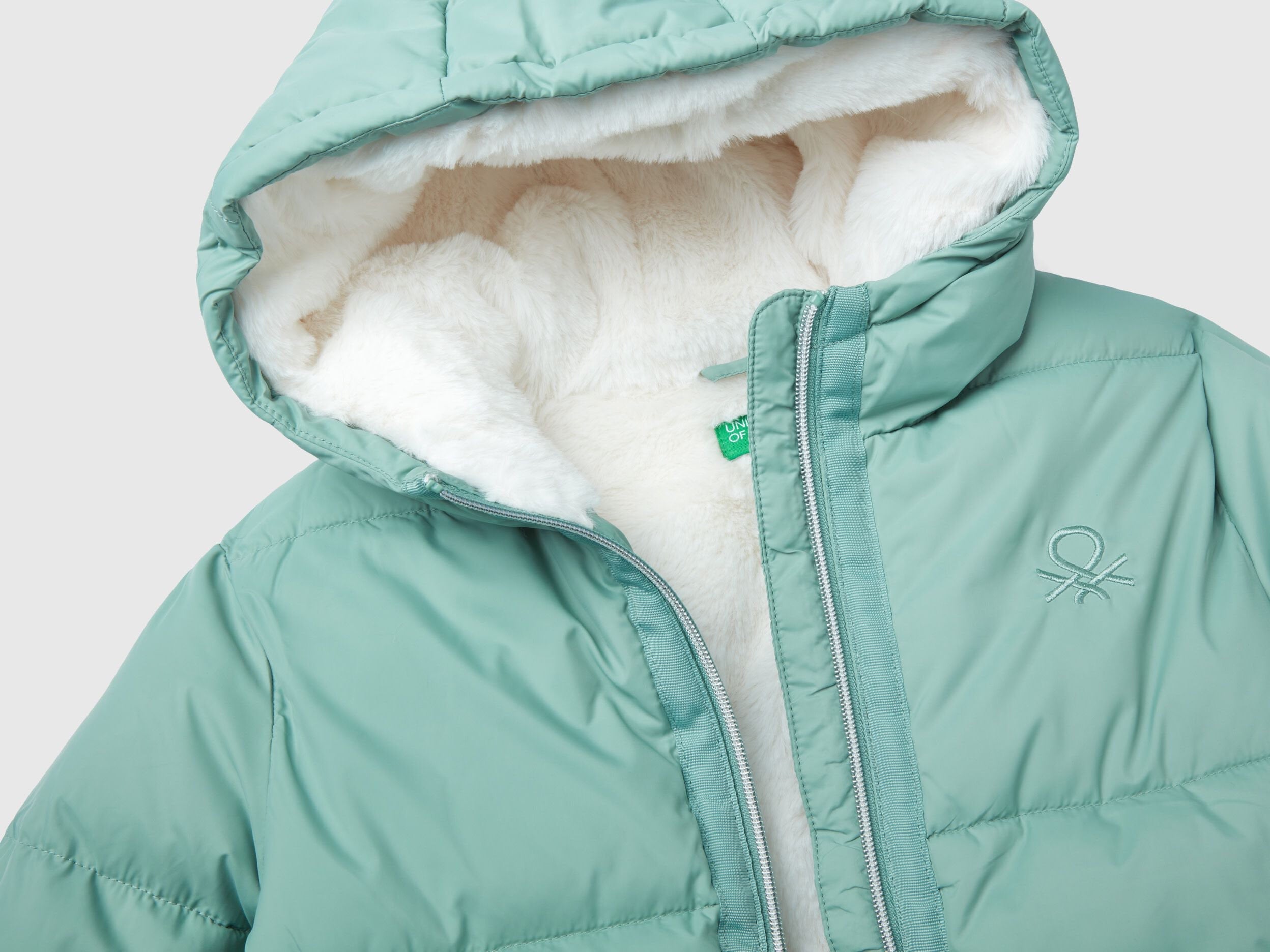 Padded Jacket With Hood_2SJ1CN02I_18E_03