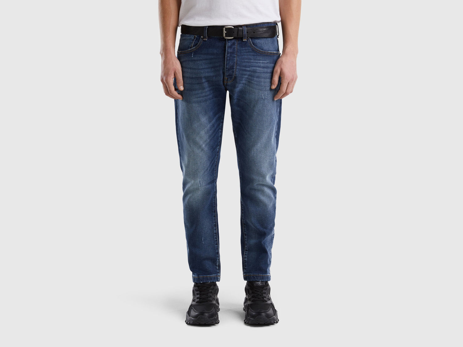 Five Pocket Slim Fit Jeans_4AC9UE001_902_02