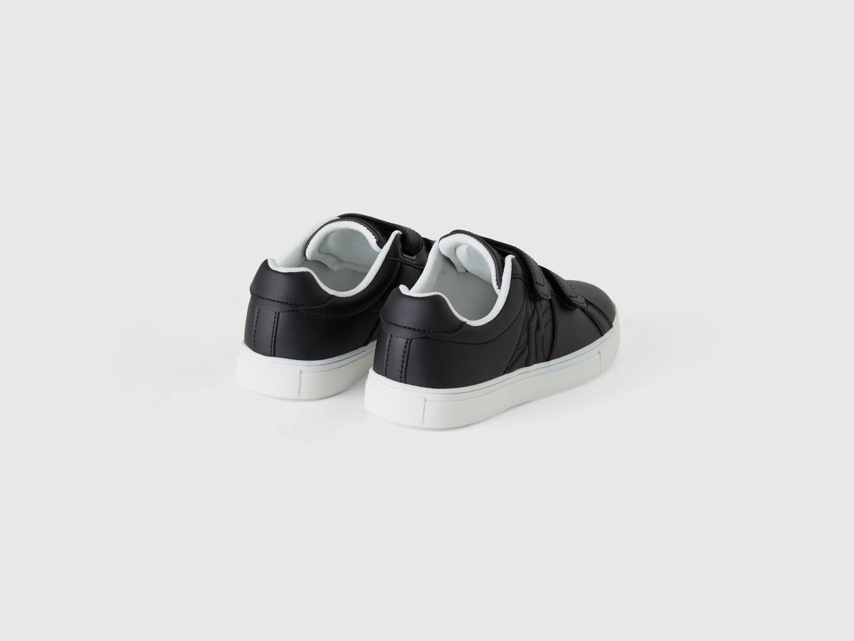 Low-Top Sneakers With Logo_8H6DCD00S_700_03